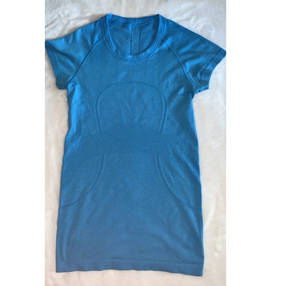 Lululemon Swiftly Tech SS Crew - Blue - Size 4